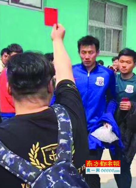 美女失禁