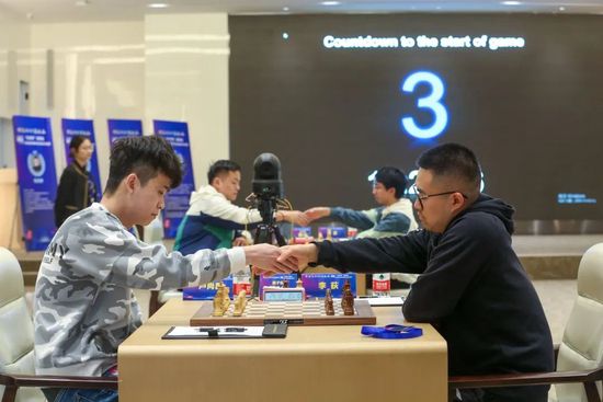 双性总裁张开腿让人c
