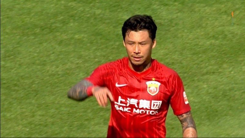 被污染采摘的茜