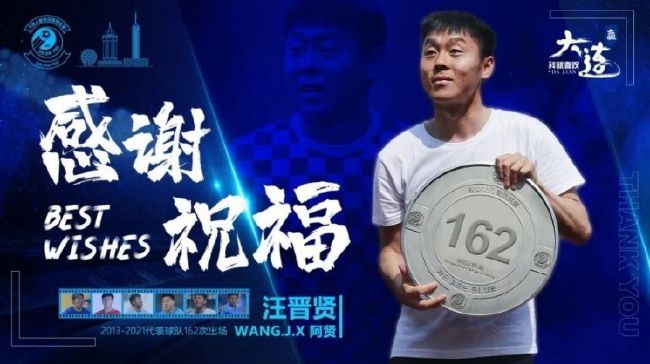 娇妻粉嫩被两个黑人前后夹击小说